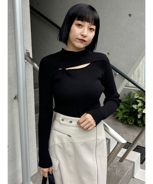 MURUA(ムルーア)の「カットツイストタイトニット(ニット/セーター・レディース・アイボリー/ブラック/ブルー/ピンク・FREE)」の14枚目の写真