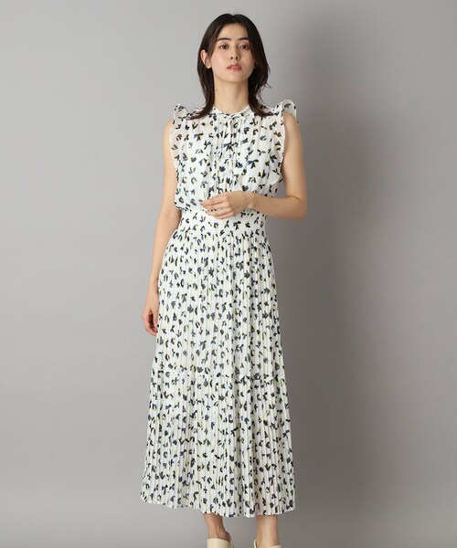 DRESSTERIOR(ドレステリア)の「シアーリーフフリルスリーブワンピ(ワンピース・レディース・ホワイト系3・38/36/34)」の9枚目の写真