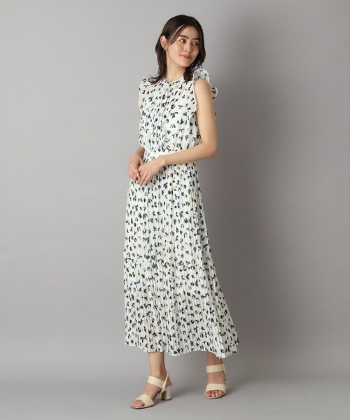 DRESSTERIOR(ドレステリア)の「シアーリーフフリルスリーブワンピ(ワンピース・レディース・ホワイト系3・38/36/34)」の11枚目の写真