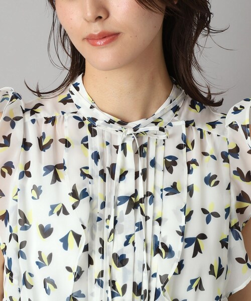 DRESSTERIOR(ドレステリア)の「シアーリーフフリルスリーブワンピ(ワンピース・レディース・ホワイト系3・38/36/34)」の16枚目の写真