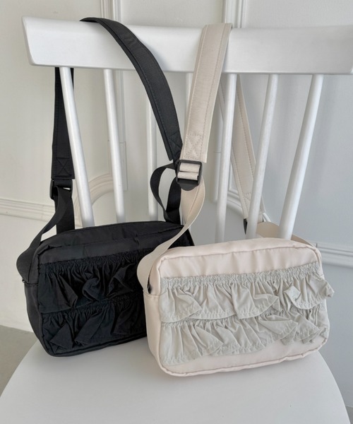 セール】フリルナイロンショルダーバッグ（ボディバッグ/ウエスト