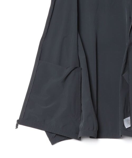 NEW BALANCE（ニューバランス）の「ウーブントラックジャケット（ジャージ・メンズ・ブラック/ネイビー/カーキブラウン・SMALL/MEDIUM/LARGE/X-LARGE/XX-LARGE）」の18枚目の写真