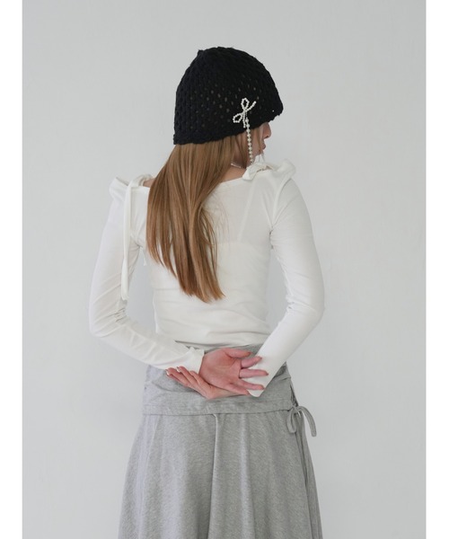 Uenui(ウニュイ)の「【 cunii 】リボンストラップ オフショルダー トップス(Tシャツ/カットソー・レディース・ピンク/ブラック/アイボリー/ネイビー・FREE)」の11枚目の写真