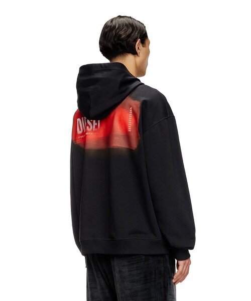 DIESEL（ディーゼル）の「メンズ プルオーバーパーカー S-BOXT-HOOD-R11（パーカー・メンズ・ホワイト/ブラック・LARGE/XXX-LARGE/X-SMALL/X-LARGE/XX-LARGE/MEDIUM/SMALL）」の4枚目の写真