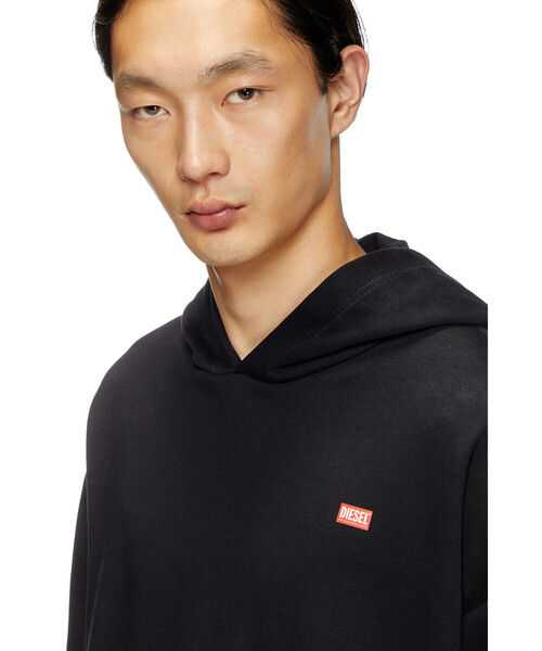 DIESEL（ディーゼル）の「メンズ プルオーバーパーカー S-BOXT-HOOD-R11（パーカー・メンズ・ホワイト/ブラック・LARGE/XXX-LARGE/X-SMALL/X-LARGE/XX-LARGE/MEDIUM/SMALL）」の5枚目の写真