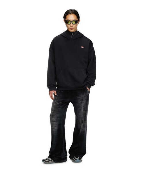 DIESEL（ディーゼル）の「メンズ プルオーバーパーカー S-BOXT-HOOD-R11（パーカー・メンズ・ホワイト/ブラック・LARGE/XXX-LARGE/X-SMALL/X-LARGE/XX-LARGE/MEDIUM/SMALL）」の6枚目の写真