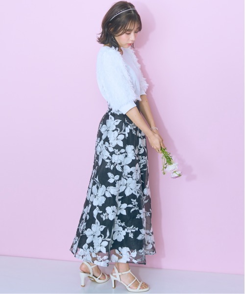 marun(マルン)の「<大きいサイズ>オーガンジーシアー花柄スカート marun(スカート・レディース・ホワイト/ブラック・L/5L/4L/3L/LL)」の18枚目の写真