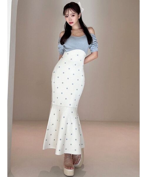 RESEXXY（リゼクシー）の「オフショルドットマーメイドニットワンピース（ワンピース・レディース・ベージュ/ブルー/ブラック・FREE）」の9枚目の写真