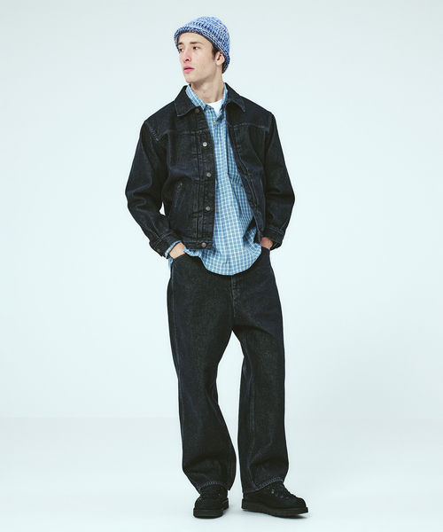 JOURNAL STANDARD relume（ジャーナルスタンダード　レリューム）の「AMERICAN デニム ”AMPLE” トラッカージャケット by COTTON USA（デニムジャケット・メンズ・ブラック/ブルー系その他・MEDIUM/LARGE）」の2枚目の写真