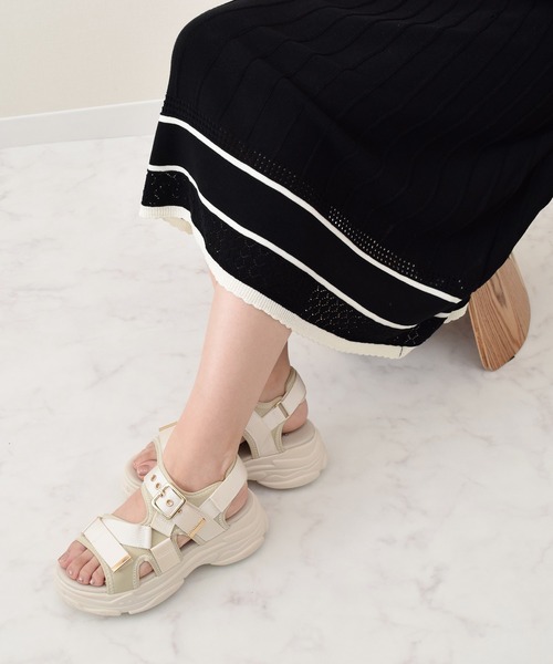 Bridget Birkin(ブリジットバーキン)の「【Bridget Birkin】ベルクロカジュアル厚底スポサン(552120)(サンダル・レディース・グレイッシュベージュ/アイボリー/ブラック・LL/S/M/L)」の14枚目の写真