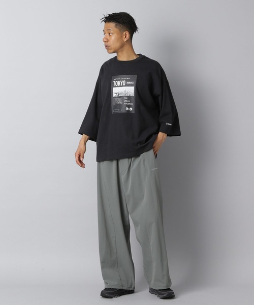 NUMERALS(ヌメラルズ)の「【NUMERALS】ポスタープリントTEE(Tシャツ/カットソー・メンズ・イエロー/ブラック/オフホワイト・MEDIUM/LARGE)」の8枚目の写真