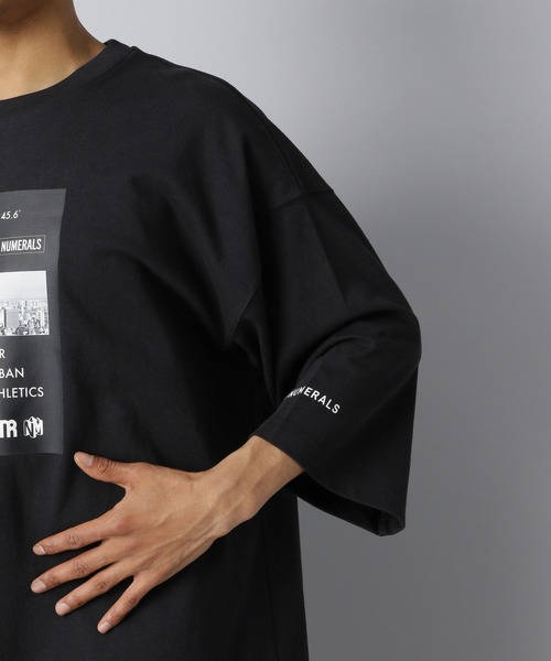 NUMERALS(ヌメラルズ)の「【NUMERALS】ポスタープリントTEE(Tシャツ/カットソー・メンズ・イエロー/ブラック/オフホワイト・MEDIUM/LARGE)」の17枚目の写真