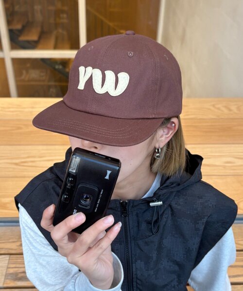 CIAOPANIC TYPY(チャオパニックティピー)の「【UNISEX】フェルトロゴキャップ(キャップ・レディース・ネイビー/ブラウン/アイボリー・ONE SIZE)」の2枚目の写真