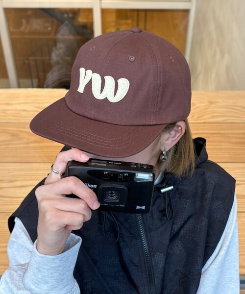 CIAOPANIC TYPY(チャオパニックティピー)の「【UNISEX】フェルトロゴキャップ(キャップ・レディース・ネイビー/ブラウン/アイボリー・ONE SIZE)」の7枚目の写真