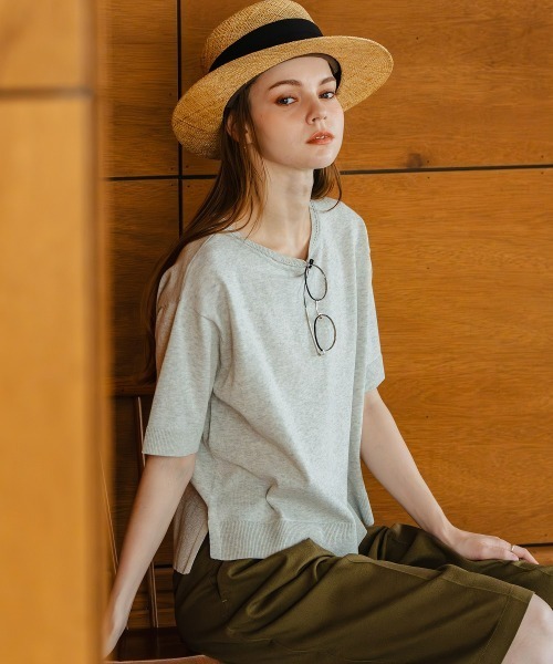 Maison INNESS（メゾンアイネス）の「【T-KNIT】綿混5分袖アイレットネックオーバーサイズニットトップス【接触冷感・毛玉になりにくい】＜大きいサイズ有＞（ニット/セーター・レディース・ブラック/ホワイト×ブラック/杢グレー/イエロー/モカ/サックスブルー・3L/S/M/L/LL/4L/5L）」の3枚目の写真