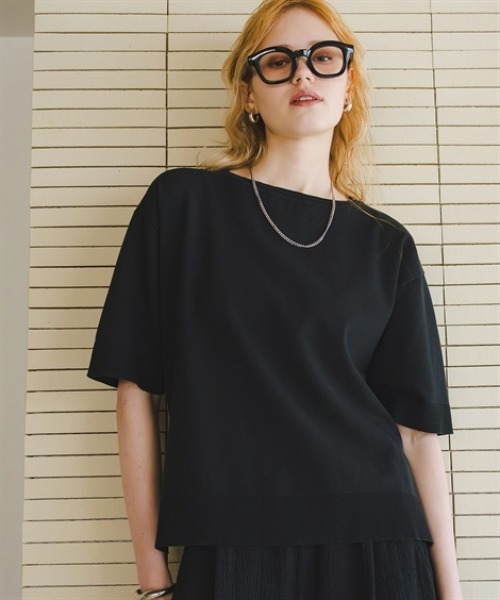 Maison INNESS（メゾンアイネス）の「【T-KNIT】綿混5分袖アイレットネックオーバーサイズニットトップス【接触冷感・毛玉になりにくい】＜大きいサイズ有＞（ニット/セーター・レディース・ブラック/ホワイト×ブラック/杢グレー/イエロー/モカ/サックスブルー・3L/S/M/L/LL/4L/5L）」の9枚目の写真