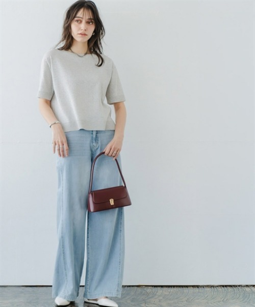 Maison INNESS（メゾンアイネス）の「【T-KNIT】綿混5分袖アイレットネックオーバーサイズニットトップス【接触冷感・毛玉になりにくい】＜大きいサイズ有＞（ニット/セーター・レディース・ブラック/ホワイト×ブラック/杢グレー/イエロー/モカ/サックスブルー・3L/S/M/L/LL/4L/5L）」の12枚目の写真