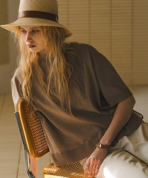 Maison INNESS（メゾンアイネス）の「【T-KNIT】綿混5分袖アイレットネックオーバーサイズニットトップス【接触冷感・毛玉になりにくい】＜大きいサイズ有＞（ニット/セーター・レディース・ブラック/ホワイト×ブラック/杢グレー/イエロー/モカ/サックスブルー・3L/S/M/L/LL/4L/5L）」の13枚目の写真