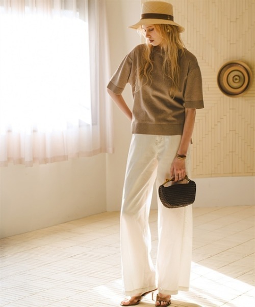 Maison INNESS（メゾンアイネス）の「【T-KNIT】綿混5分袖アイレットネックオーバーサイズニットトップス【接触冷感・毛玉になりにくい】＜大きいサイズ有＞（ニット/セーター・レディース・ブラック/ホワイト×ブラック/杢グレー/イエロー/モカ/サックスブルー・3L/S/M/L/LL/4L/5L）」の14枚目の写真