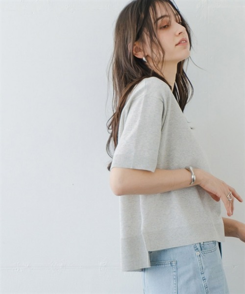 Maison INNESS（メゾンアイネス）の「【T-KNIT】綿混5分袖アイレットネックオーバーサイズニットトップス【接触冷感・毛玉になりにくい】＜大きいサイズ有＞（ニット/セーター・レディース・ブラック/ホワイト×ブラック/杢グレー/イエロー/モカ/サックスブルー・3L/S/M/L/LL/4L/5L）」の16枚目の写真