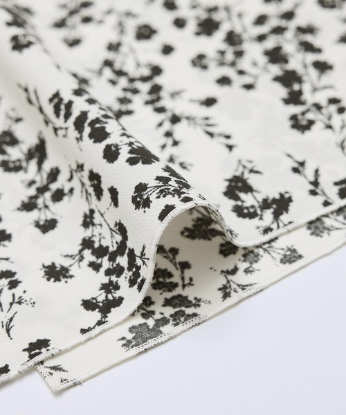 ROPE' PICNIC（ロペピクニック）の「フラワープリントスカート/リンクコーデ（スカート・レディース・ホワイト系その他/ブルー系その他・38）」の5枚目の写真