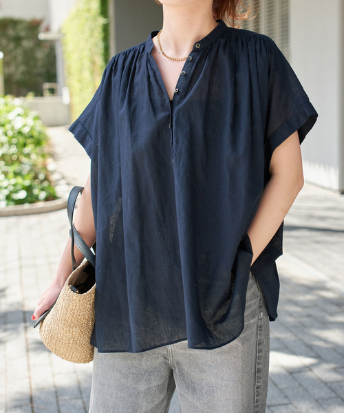 Spick & Span(スピックアンドスパン)の「《WEB限定》コットンリネンスクエアフレンチスリーブ(シャツ/ブラウス・レディース・ベージュ/ネイビー/ホワイト・FREE)」の5枚目の写真