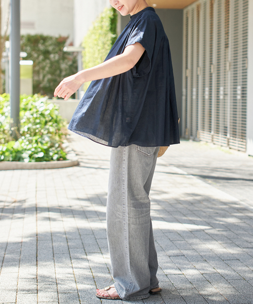 Spick & Span(スピックアンドスパン)の「《WEB限定》コットンリネンスクエアフレンチスリーブ(シャツ/ブラウス・レディース・ベージュ/ネイビー/ホワイト・FREE)」の8枚目の写真