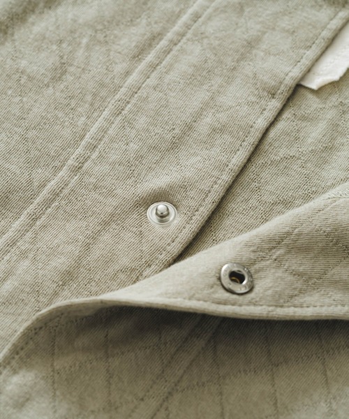 quadro（クオドロ）の「C/NyキルトJQブルゾン（Tシャツ/カットソー・メンズ・ダークネイビー/グレイッシュベージュ・LARGE/MEDIUM）」の10枚目の写真