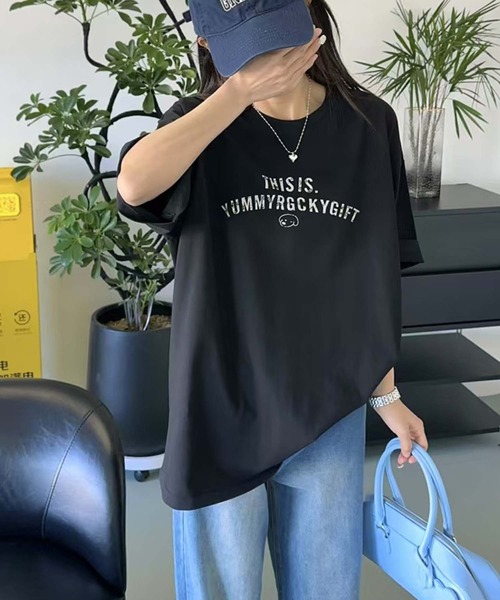 aimoha(アイモハ)の「メッセージプリントTシャツ(Tシャツ/カットソー・レディース・ホワイト/ブラック/イエロー/チョコ・FREE)」の4枚目の写真