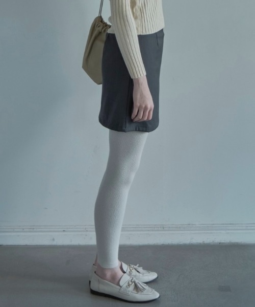 ALORA THE WAY(アロラザウェイ)の「layered mini skirt(スカート・レディース・オフホワイト/グレー・MEDIUM)」の11枚目の写真