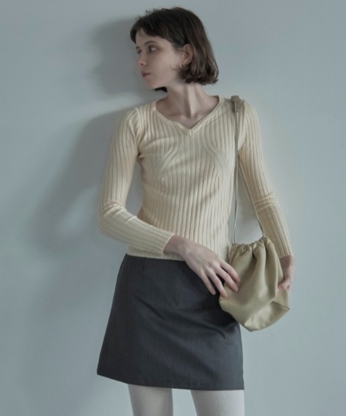 ALORA THE WAY(アロラザウェイ)の「layered mini skirt(スカート・レディース・オフホワイト/グレー・MEDIUM)」の17枚目の写真