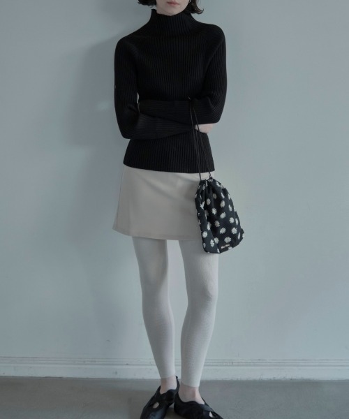 ALORA THE WAY(アロラザウェイ)の「layered mini skirt(スカート・レディース・オフホワイト/グレー・MEDIUM)」の18枚目の写真