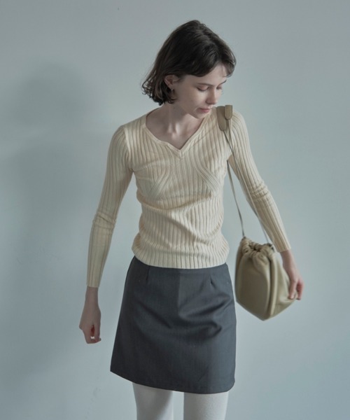 ALORA THE WAY(アロラザウェイ)の「layered mini skirt(スカート・レディース・オフホワイト/グレー・MEDIUM)」の6枚目の写真