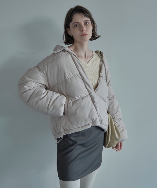 ALORA THE WAY(アロラザウェイ)の「layered mini skirt(スカート・レディース・オフホワイト/グレー・MEDIUM)」の7枚目の写真