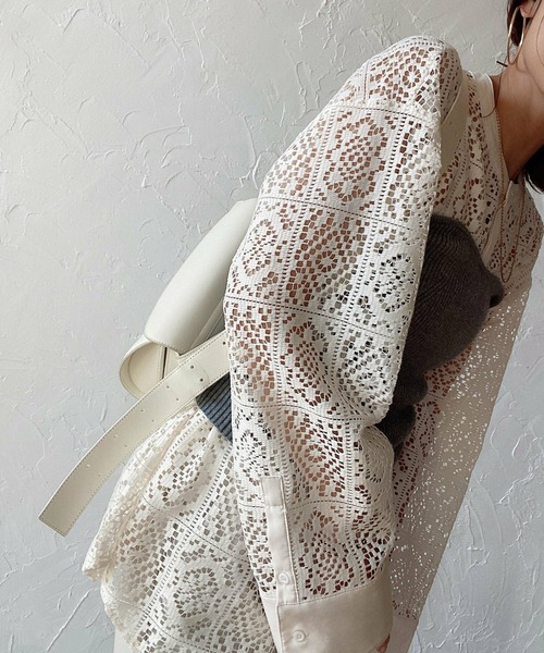 Doula Doula（ドゥーラドゥーラ）の「パネルレースノーカラーブラウス（シャツ/ブラウス・レディース・ブラック/アイボリー・FREE）」の5枚目の写真