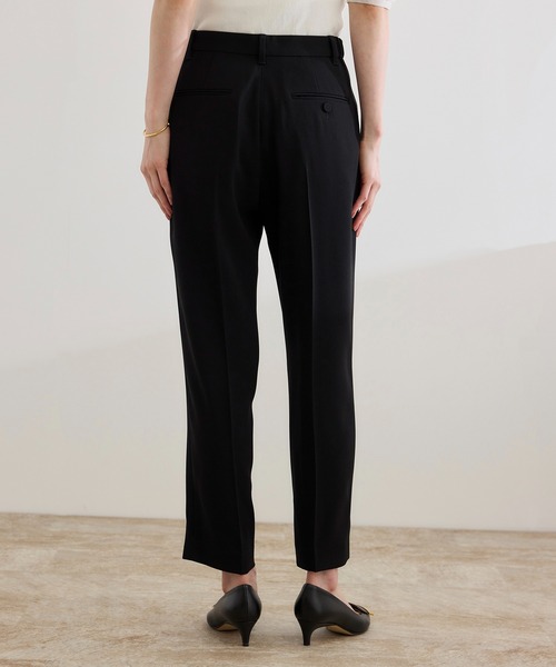 ROPE'（ロペ）の「トリアセバックサテン テーパードパンツ【オフィス/通勤/セットアップ対応】/洗える（その他パンツ・レディース・ブラック・36/38/40）」の13枚目の写真