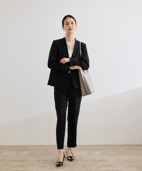 ROPE'（ロペ）の「トリアセバックサテン テーパードパンツ【オフィス/通勤/セットアップ対応】/洗える（その他パンツ・レディース・ブラック・36/38/40）」の21枚目の写真