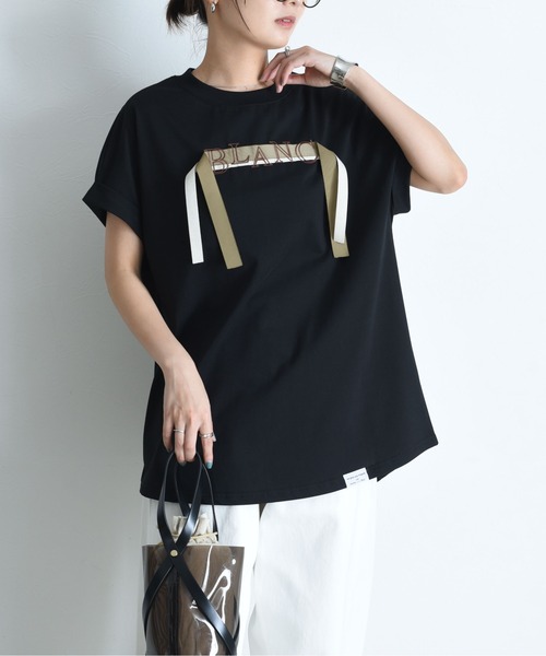 Eimee Law(エイミーロウ)の「テープロゴエンブロフレンチTシャツ(Tシャツ/カットソー・レディース・チャコールグレー/オフホワイト/アイボリー/ブラック・FREE)」の4枚目の写真