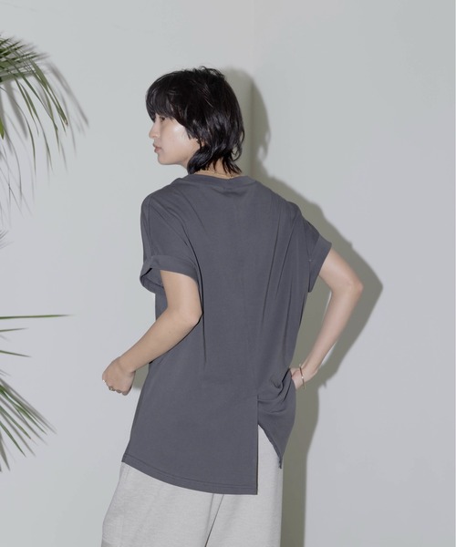 Eimee Law(エイミーロウ)の「テープロゴエンブロフレンチTシャツ(Tシャツ/カットソー・レディース・チャコールグレー/オフホワイト/アイボリー/ブラック・FREE)」の21枚目の写真
