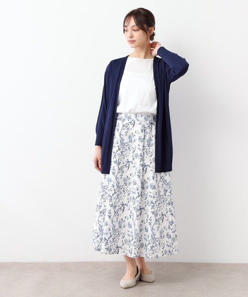 LAURA ASHLEY(ローラアシュレイ)の「【コットン100%/ウエストゴム/タックあり】サマーパレス柄 タイプライタースカート(スカート・レディース・ホワイト系その他/ネイビー系/スモーキーグリーン系1・40/38)」の19枚目の写真