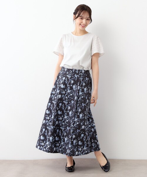 LAURA ASHLEY(ローラアシュレイ)の「【コットン100%/ウエストゴム/タックあり】サマーパレス柄 タイプライタースカート(スカート・レディース・ホワイト系その他/ネイビー系/スモーキーグリーン系1・40/38)」の11枚目の写真