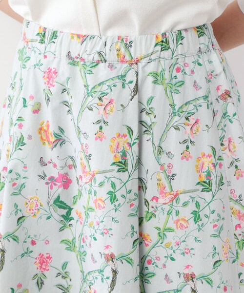 LAURA ASHLEY(ローラアシュレイ)の「【コットン100%/ウエストゴム/タックあり】サマーパレス柄 タイプライタースカート(スカート・レディース・ホワイト系その他/ネイビー系/スモーキーグリーン系1・40/38)」の9枚目の写真