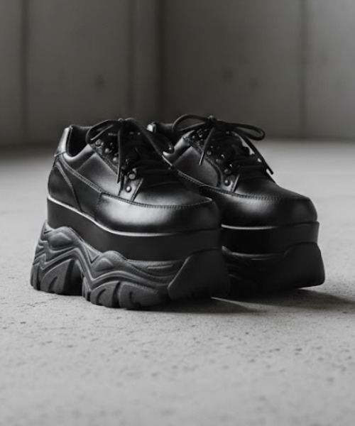 LOVEHUNTER(ラブハンター)の「LOVEHUNTER/+9.5cm 軽量厚底 レースアップスニーカー(2208)(スニーカー・レディース・ホワイト/ブラック・S/M/L/LL)」の1枚目の写真