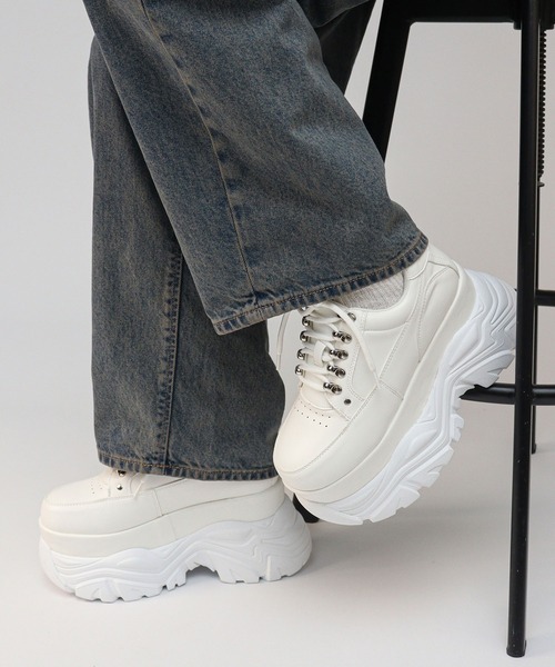 LOVEHUNTER(ラブハンター)の「LOVEHUNTER/+9.5cm 軽量厚底 レースアップスニーカー(2208)(スニーカー・レディース・ホワイト/ブラック・S/M/L/LL)」の3枚目の写真