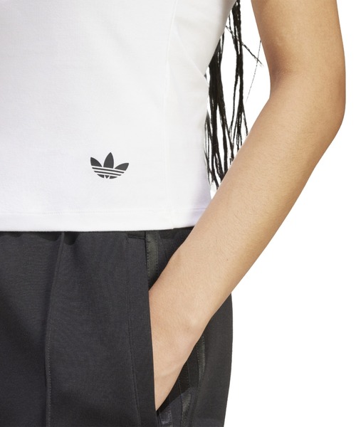 adidas(アディダス)の「adidas BANDEAU SS / アディダス バンドゥー SS(Tシャツ/カットソー・レディース・ホワイト・XS/S/M/L)」の4枚目の写真