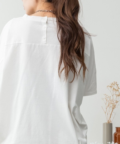 RCD（アールシーディー）の「コクーンシルエットプルオーバー（Tシャツ/カットソー・レディース・オフホワイト/ミント/チャコールグレー/グレイッシュベージュ/ブラック・4L～5L/LL～3L/M-L）」の2枚目の写真
