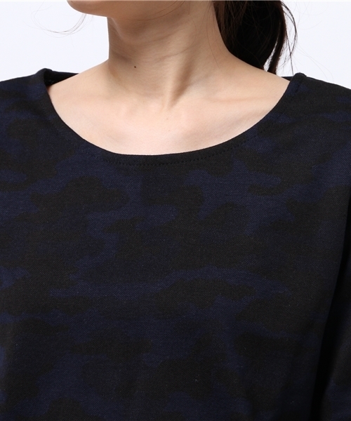 OUTLET(アウトレット)の「【Chez toi】カモフラJQCNPO(Tシャツ/カットソー・レディース・ベージュ/ネイビー・FREE)」の6枚目の写真