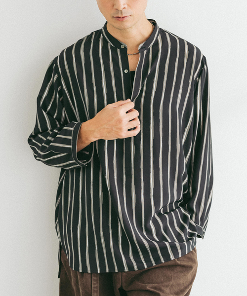 EDIFICE(エディフィス)の「ストライプ ドレーピー 8分袖 バンドカラープルオーバーシャツ(シャツ/ブラウス・メンズ・ボルドー/ブラック/グレー・MEDIUM/LARGE)」の10枚目の写真