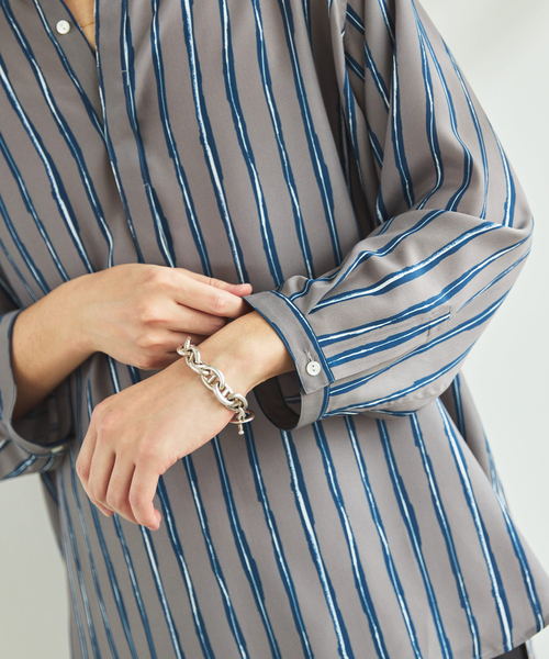 EDIFICE(エディフィス)の「ストライプ ドレーピー 8分袖 バンドカラープルオーバーシャツ(シャツ/ブラウス・メンズ・ボルドー/ブラック/グレー・MEDIUM/LARGE)」の20枚目の写真