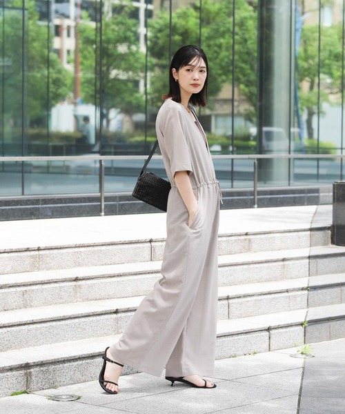 CLOCHE(クロシェ)の「クールグログランサロペット(ワンピース・レディース・ベージュ/ブラック・FREE)」の7枚目の写真